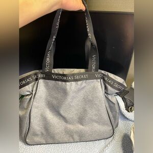 NWT VICTORIA'S SECRET SPORT CINCH GRAY ZIPPER LOGO HANDLE STRAP GYM TOTE BAG